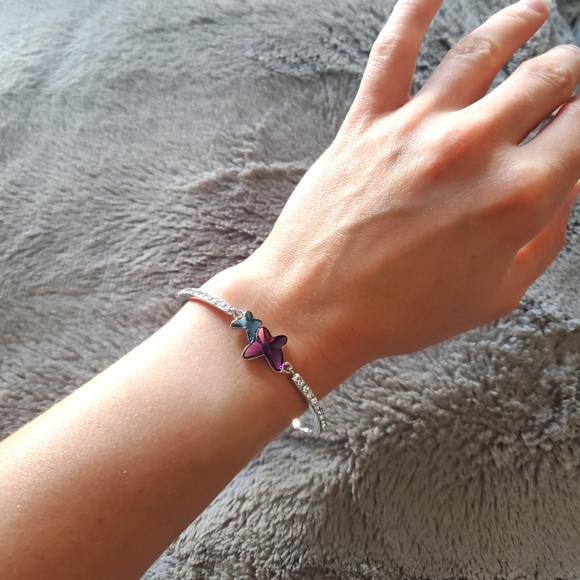 Silver bracelet with crystal detailing 💖 - Picture 3 of 5